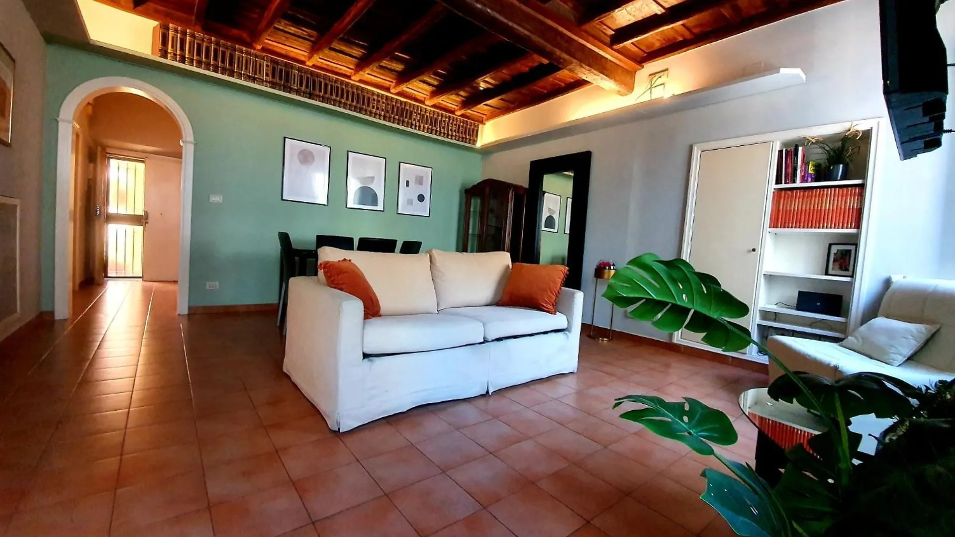 Laterano Home location